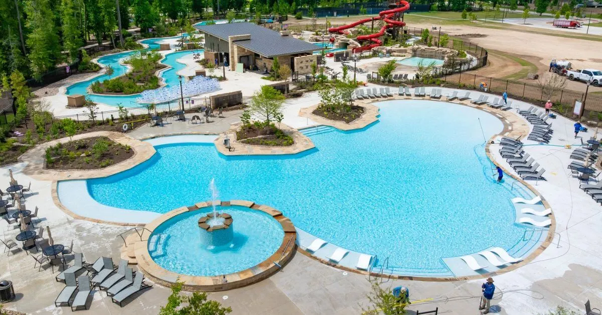 Commercial & Luxury Swimming Pool Manufacturer in India